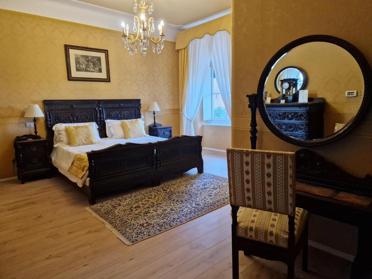Castello Di Spessa - Residenze D'Epoca Hotel Capriva del Friuli Luaran gambar
